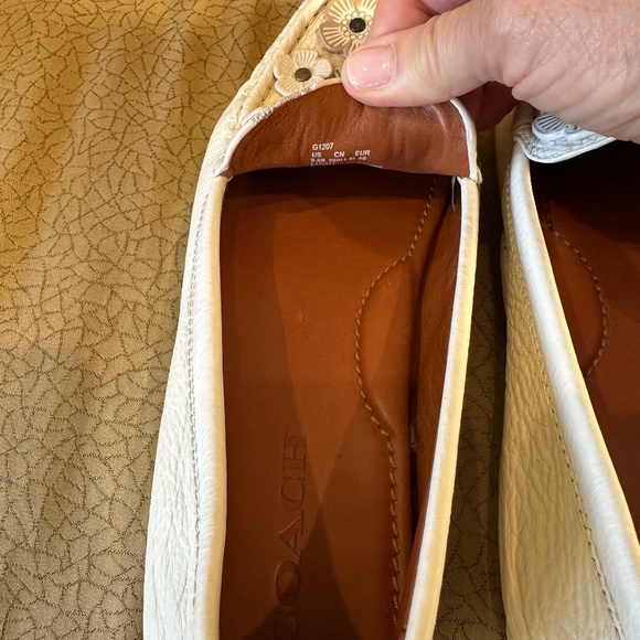 NEW! Coach Tea Rose Crosby Driver Moccasins Cream Colored Flats - Picture 11 of 14